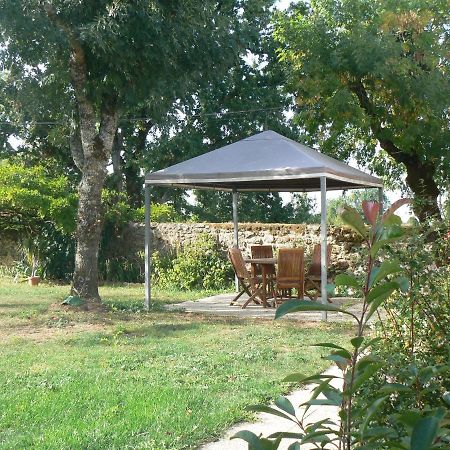 Maison Calme Au Coeur Des Vignes Sainte-Colombe (Gironde) Exterior foto