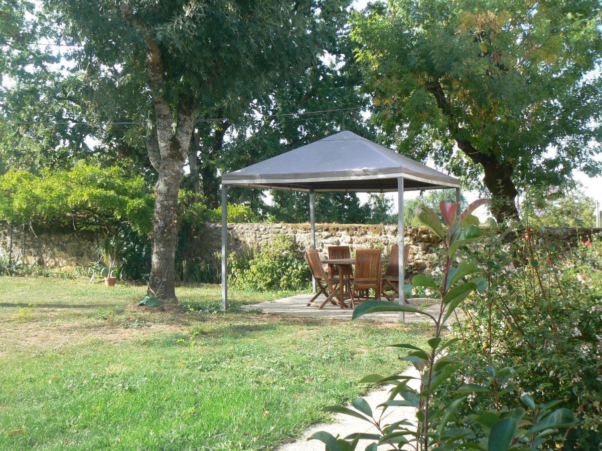 Maison Calme Au Coeur Des Vignes Sainte-Colombe (Gironde) Exterior foto